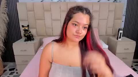 Snapshot of vanessascott_ chatting on 06.21.26 vanessascott_ online show from 06.21.26