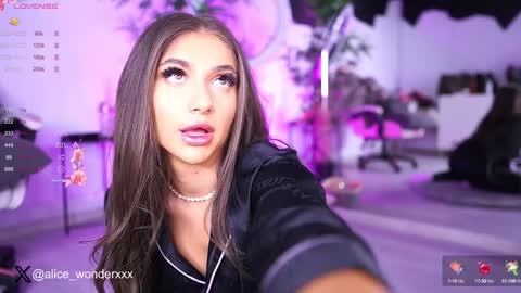 Vanessa Simon online show from 02.02.25