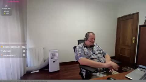 Snapshot of vanifer chatting on 07.14.26 Vanifer online show from 07.14.26