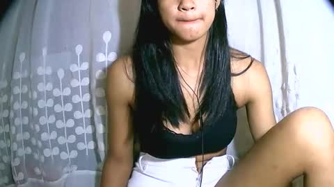 Snapshot of vanih27 chatting on 11.08.25 vanih27 online show from 11.08.25