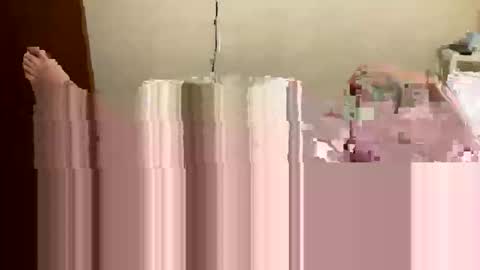 vanili_ online show from 12.04.25