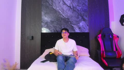 vanilla_hot_ online show from 01.24.25