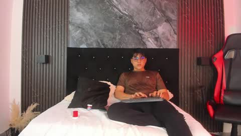 vanilla_hot_ online show from 01.27.25