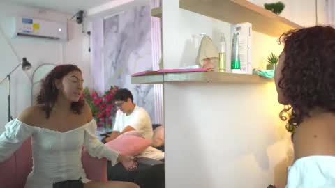 vanilla_hot_ online show from 10.19.25