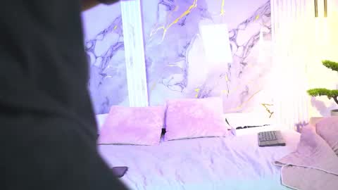 vanilla_hot_ online show from 11.07.25