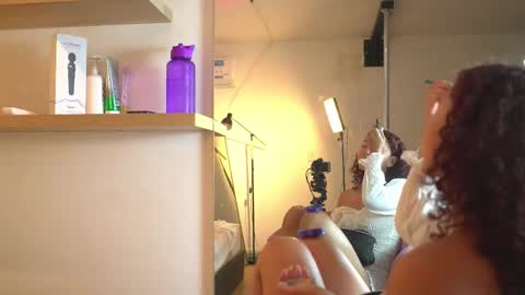 vanilla_hot_ online show from 11.17.25