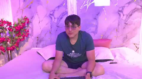 vanilla_hot_ online show from 12.04.25