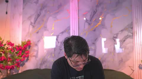 vanilla_hot_ online show from 12.16.25