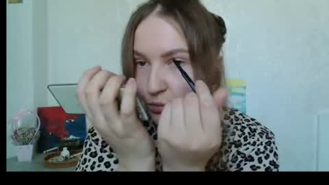 Snapshot of vanilladesire chatting on 06.25.26 vanilladesire online show from 06.25.26