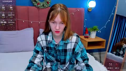 Snapshot of vanillakelly chatting on 12.30.24 Sofia online show from 12.30.24