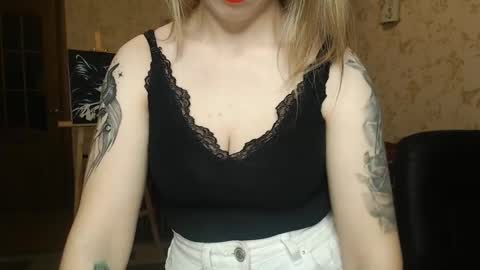 VanillaMuffin online show from 03.04.25