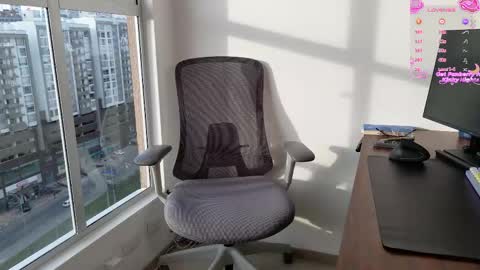 Elizabeth online show from 04.18.26