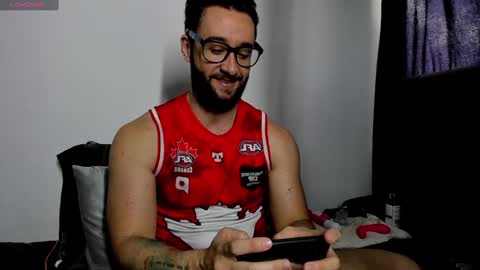 Snapshot of vann_helsing chatting on 02.27.25 Van online show from 02.27.25