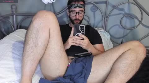 Snapshot of vann_helsing chatting on 10.29.25 Van online show from 10.29.25