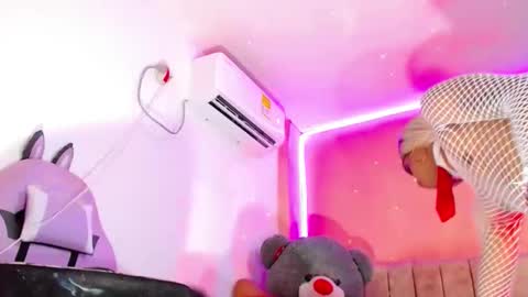 vannesa01 online show from 01.19.25