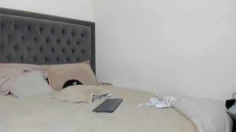 Vannesa online show from 03.04.25