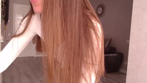 Varonica Caprii Online this week  Monday Tuesday Thursday Friday online show from 03.10.25