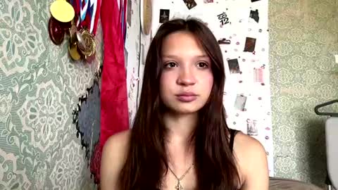 Snapshot of vasilikigravely chatting on 07.11.26 Anny online show from 07.11.26