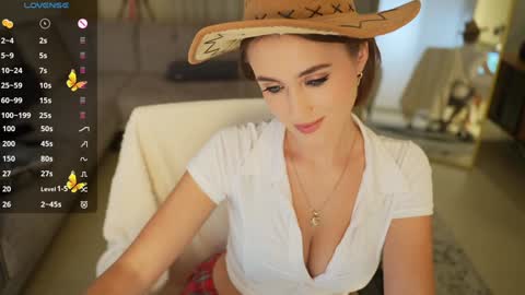 Snapshot of vasillisa chatting on 01.22.25 Vasilisa online show from 01.22.25