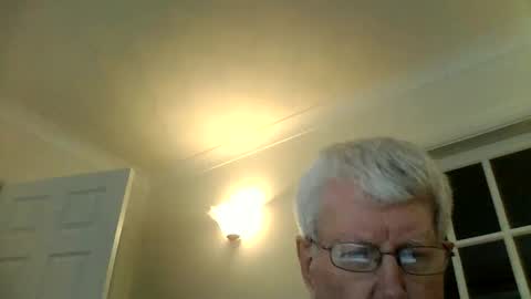Snapshot of vassus chatting on 01.08.25 vassus online show from 01.08.25