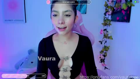 Snapshot of vaura222 chatting on 02.22.25 vaura222 online show from 02.22.25