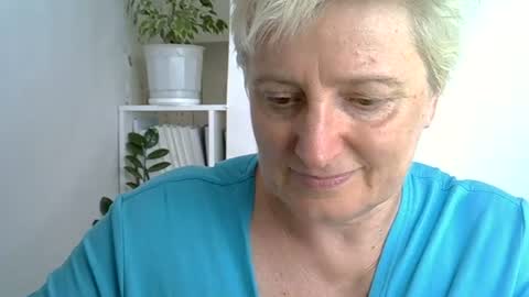Snapshot of vea_motty chatting on 06.25.26 vea_motty online show from 06.25.26