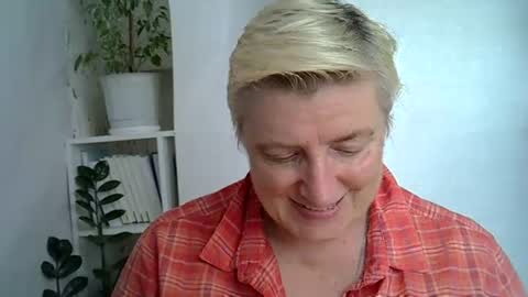 Snapshot of vea_motty chatting on 07.11.26 vea_motty online show from 07.11.26