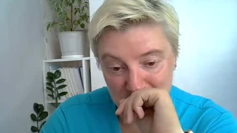 Snapshot of vea_motty chatting on 07.12.26 vea_motty online show from 07.12.26