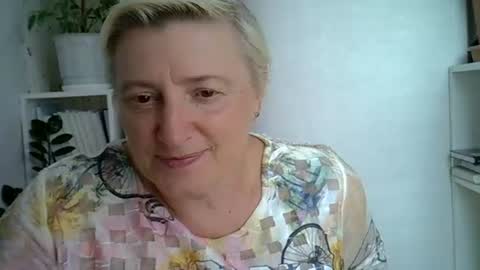 Snapshot of vea_motty chatting on 07.13.26 vea_motty online show from 07.13.26