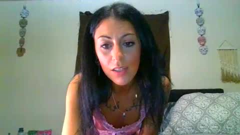 Snapshot of vee2345 chatting on 07.15.26 vee2345 online show from 07.15.26