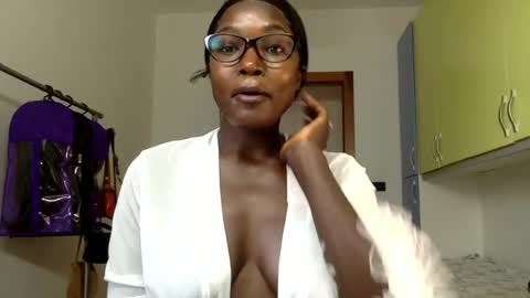 Snapshot of veeroziter chatting on 07.15.26 ebony ivanna online show from 07.15.26