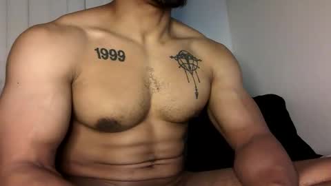 Vegas Love online show from 11.10.25