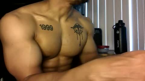 Vegas Love online show from 02.01.26