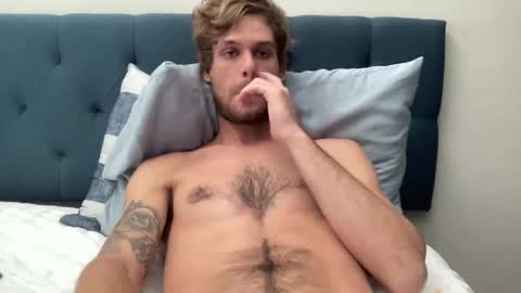 Snapshot of vegassangel chatting on 09.16.25 Joeyyy online show from 09.16.25