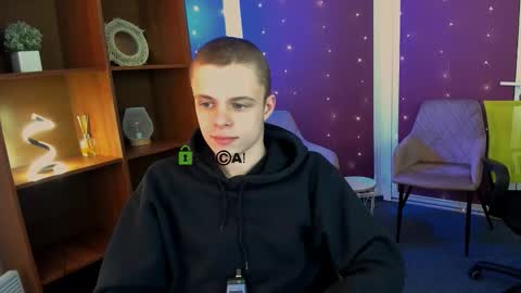 Snapshot of veldi_to chatting on 12.15.25 veldi_to online show from 12.15.25