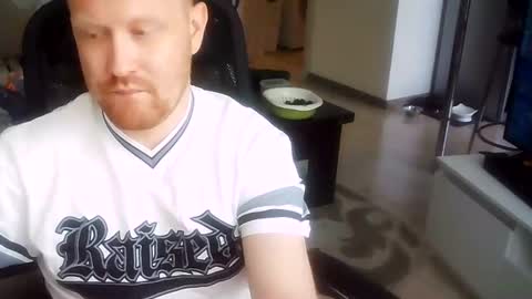 Snapshot of velikiibelyi17 chatting on 07.14.26 Deniel online show from 07.14.26