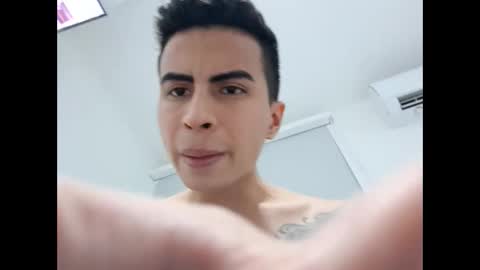 velk_hot1 online show from 01.11.25