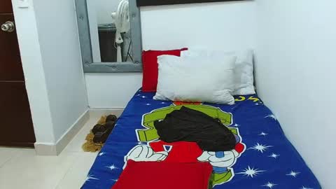 velk_hot1 online show from 11.25.25