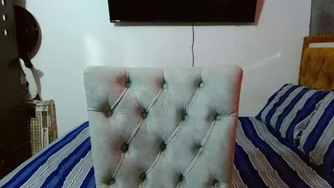 velk_hot1 online show from 04.13.26