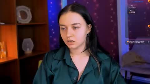 Snapshot of veloria_belle chatting on 12.05.25 veloria_belle online show from 12.05.25