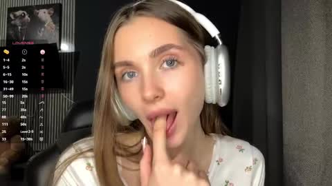 Nia online show from 04.13.26