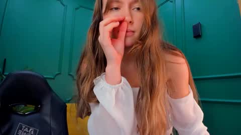 velvet_cherry online show from 12.05.24