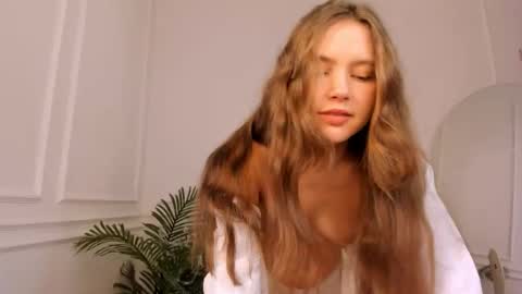 velvet_cherry online show from 11.03.25