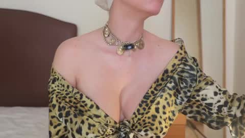 Sienna online show from 05.30.26