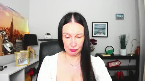 Jasmine online show from 09.25.25