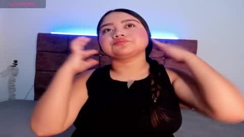 Snapshot of velvet_llove chatting on 03.21.26 velvet online show from 03.21.26