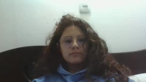 Snapshot of velvet_moon_v chatting on 04.22.26 velvet_moon_v online show from 04.22.26