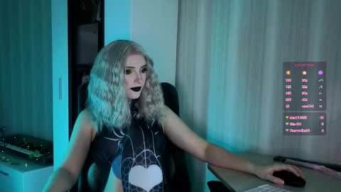 Violet online show from 11.04.25