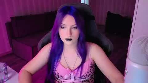 Snapshot of velvet_siren chatting on 07.22.26 Violet online show from 07.22.26