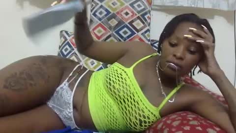 Snapshot of velvet_temptress chatting on 01.15.25 velvet online show from 01.15.25